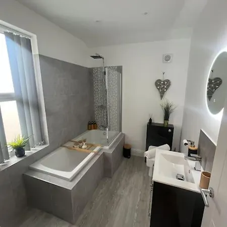 Brand New Stunning Family House Villa Blackpool Buitenkant foto