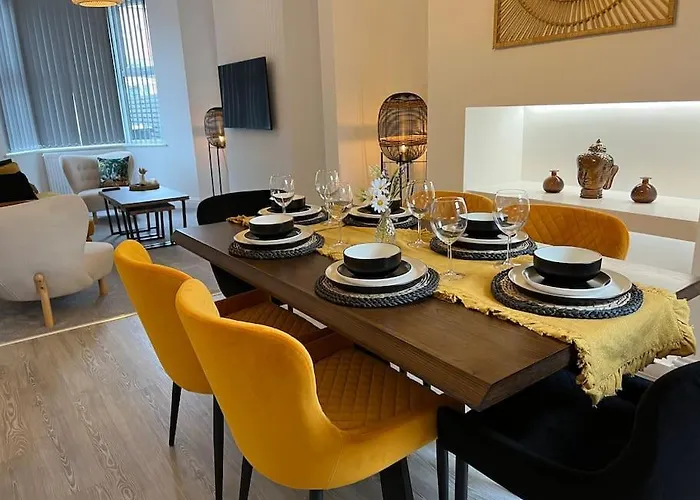 Brand New Stunning Family House