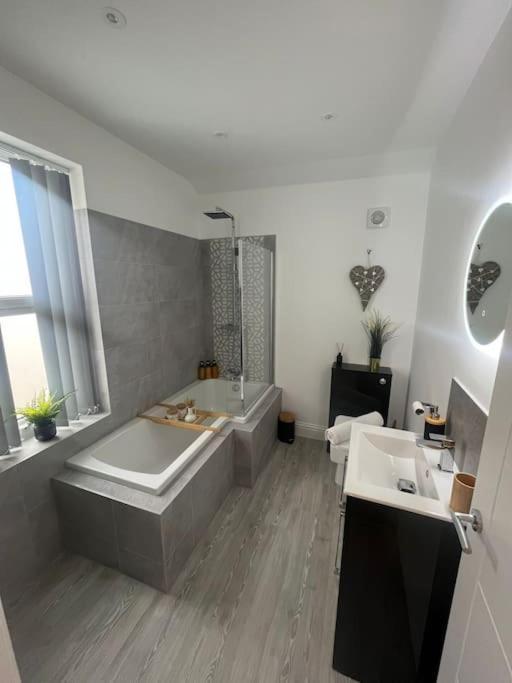 Brand New Stunning Family House Holiday home